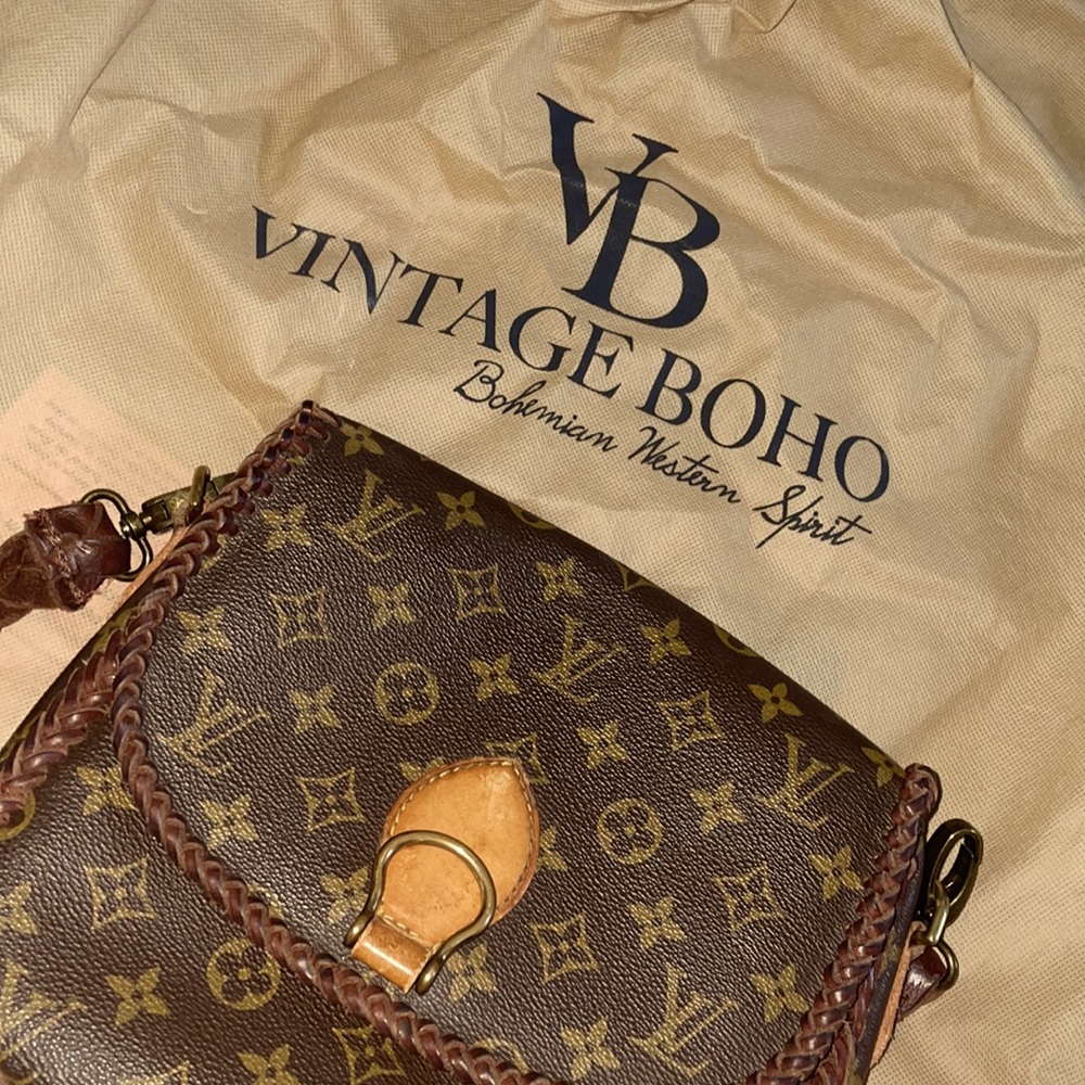 Vintage Boho Louis Vuitton Crossbody - Picture 5 of 5